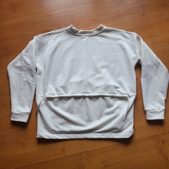 Sweaty Betty Low Tides OVERSIZED Crewneck Sweatshirt - Picture 10 of 16